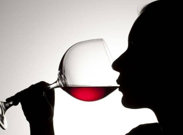 最新研究：每周7瓶啤酒也会伤脑，5类人需彻底戒酒