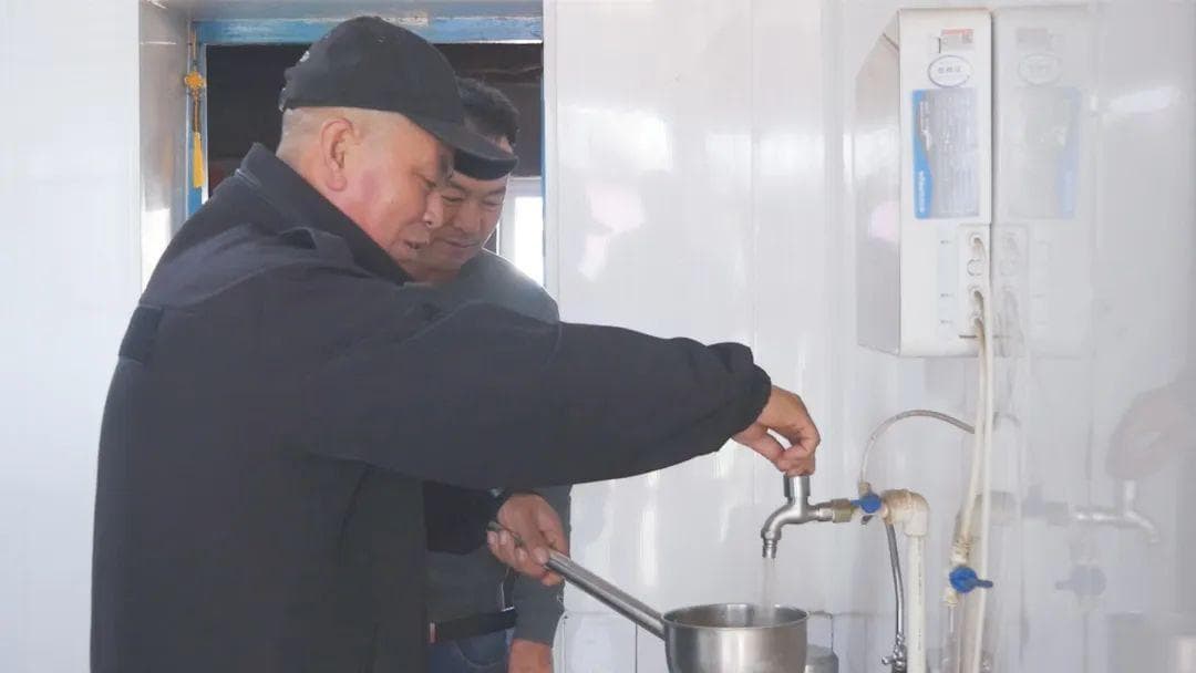 让乡亲们喝上放心水！梅里斯这个镇推进农村饮水安全工程