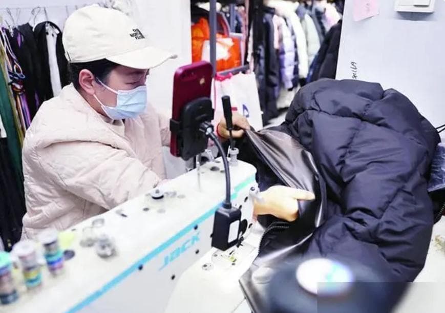 “翻新”羽绒服火了，看懂背后的市场需求