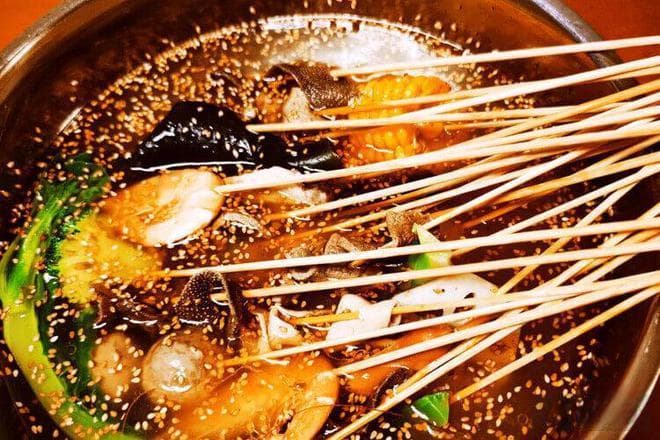 四川名小吃钵钵鸡在家也能做！