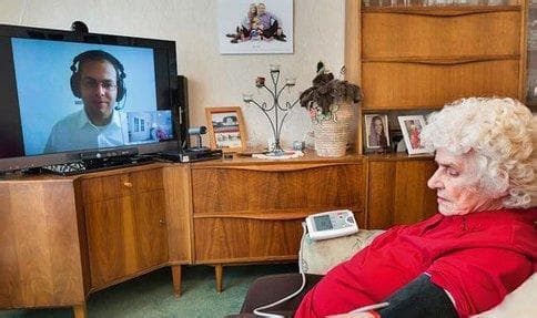 如何顺利交纳居民医疗保险？这种交纳方式如何满足居民的医疗需求？