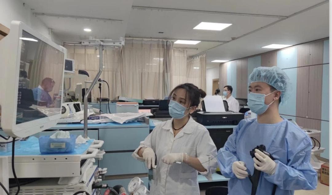 重庆医科大学附属第一医院推出V-ERAT技术：不开刀也能治阑尾炎