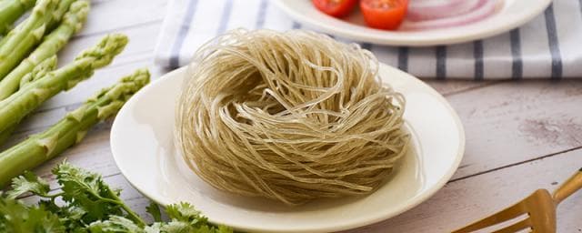 煮粉条冷水下锅还是热水？一文详解粉条的正确烹饪方法
