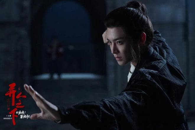 “王也”助推《异人之下2》热播，侯明昊契合式演技广受认可