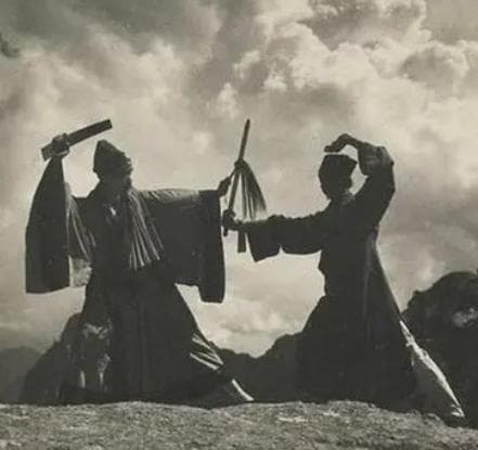 探究古代华山论剑的真相是什么？历史上有这件事情吗？