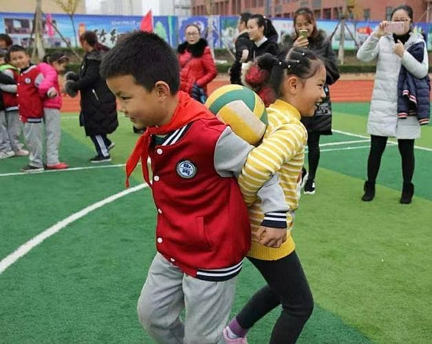 为什么要上下夹球传球?