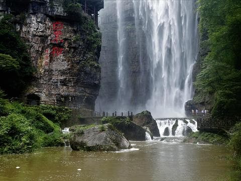 三峡大瀑布旅游全攻略：最佳游览时间、门票价格与交通指南