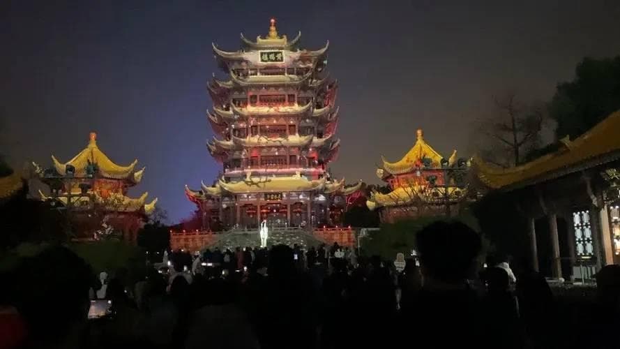 武汉黄鹤楼：穿越时空的诗意守望，天下江山第一楼的风华再现