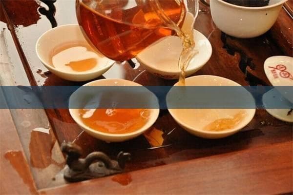 普洱茶风味探秘：地理环境与制作工艺如何塑造独特口感
