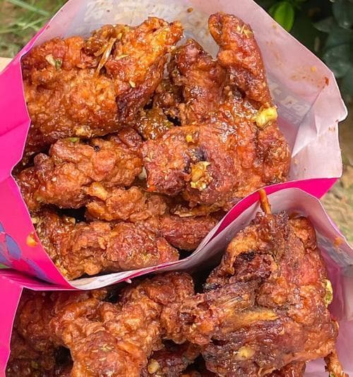 蒜香炸鸡的制作方法（手把手教你做美味的蒜香炸鸡）