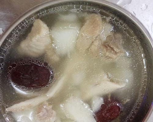 营养美味，轻松煮出山药黄瓜肉片汤（做法简单）