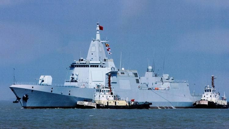 中国055型导弹驱逐舰：延安舰武器系统解析，美航母是真扛不住