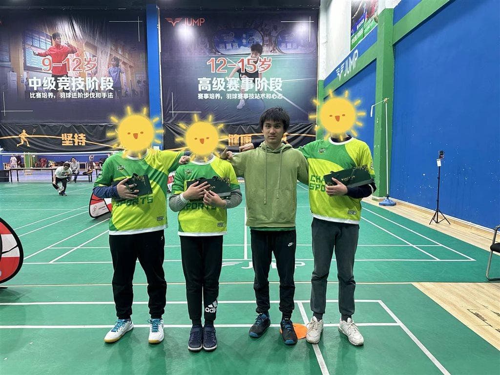 上海高中生李松骏：用羽毛球为特殊儿童点亮希望之光