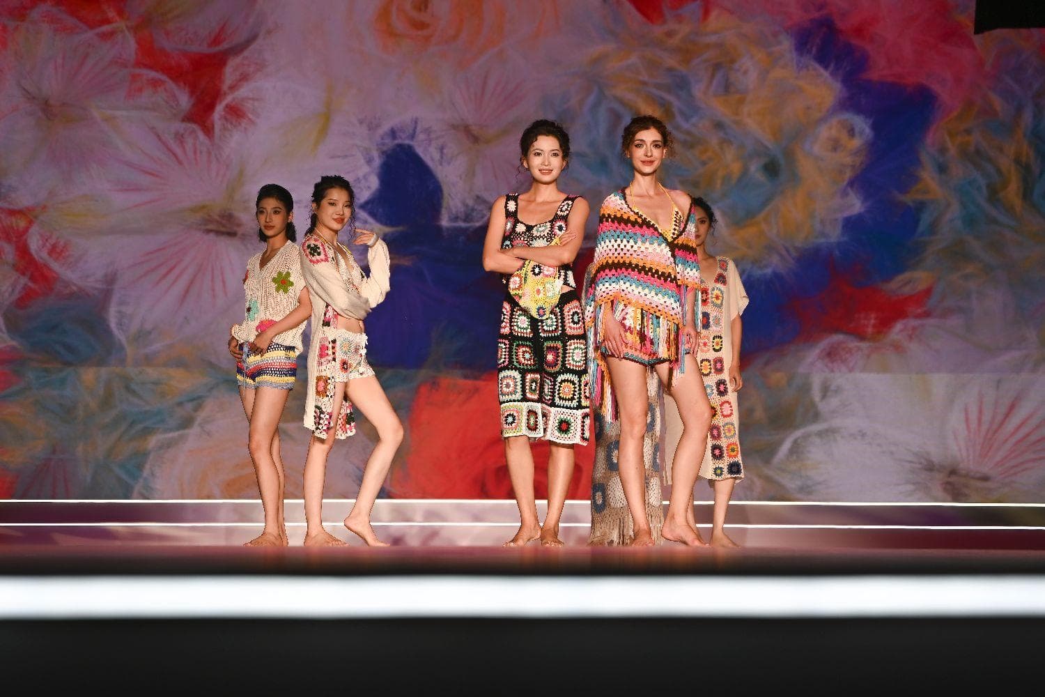 2024中国流花国际服装节开幕 近万个品牌向海内外展示