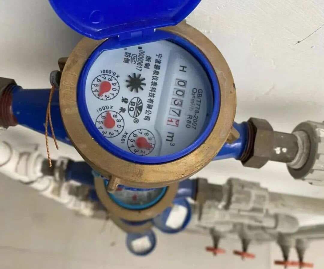 家里水表转得越来越快了？教你4个妙招，轻松节约一半水费，一年能省好几百