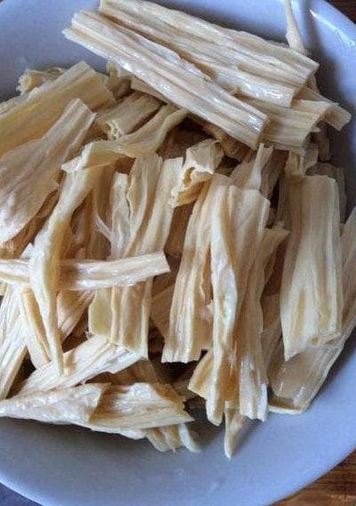 腐竹泡多久（腐竹10分钟快速泡开方法）