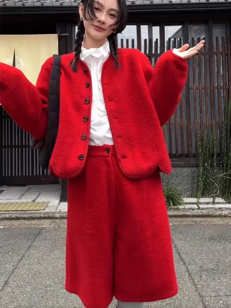秋冬红色穿搭指南：比例与细节搭配技巧