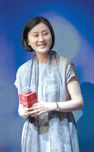 京剧电影工程收官之作8K超高清《锁麟囊》首映 张火丁倾情出演致敬恩师