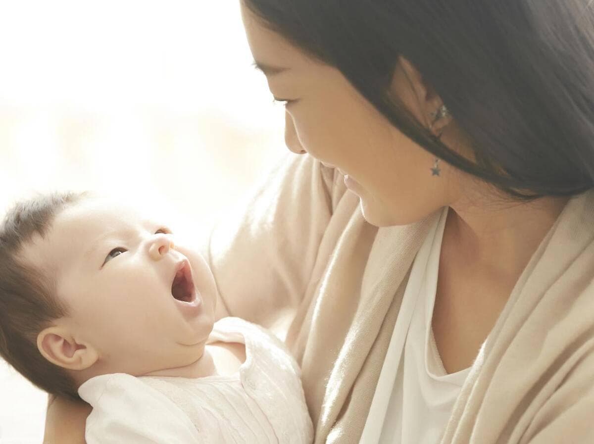 妈妈的崩溃与社会的责任：育儿压力的真实写照