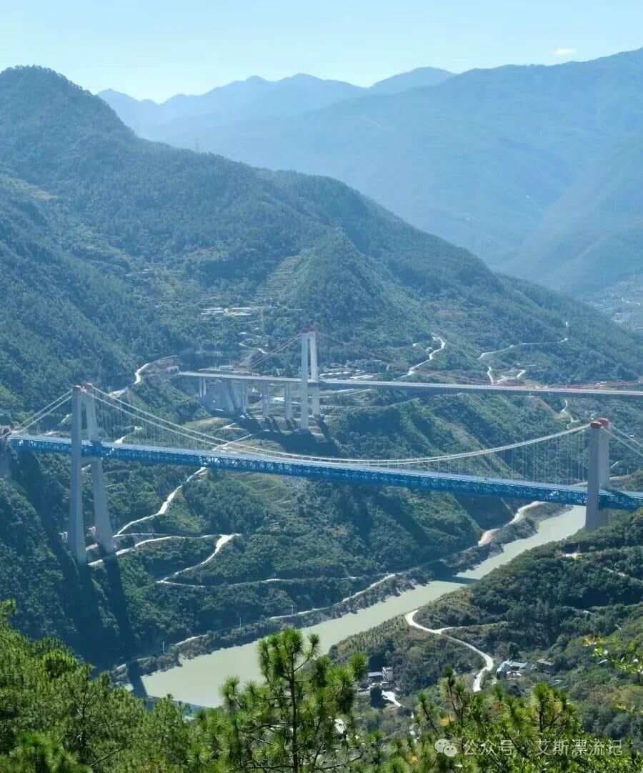 《国家地理》推荐中国十大最美徒步路线