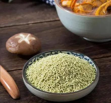 松茸鲜和鸡精哪个好？调味品界的“鲜”锋对决，你站哪队？