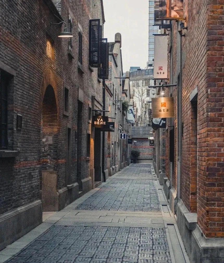 走进石库门，感受跨越世纪的市井温度