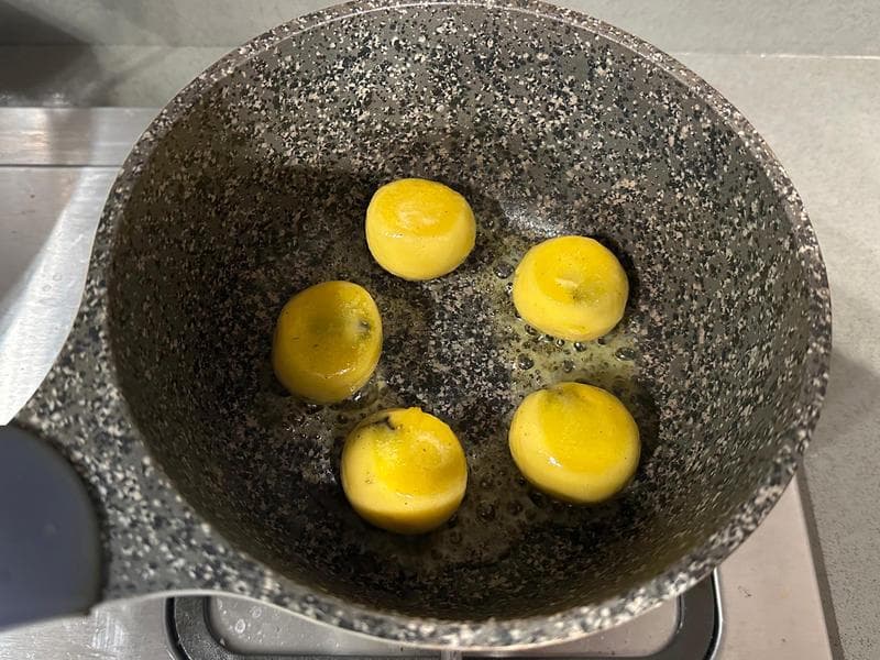 香煎汤圆：传统美食的创新烹饪方式