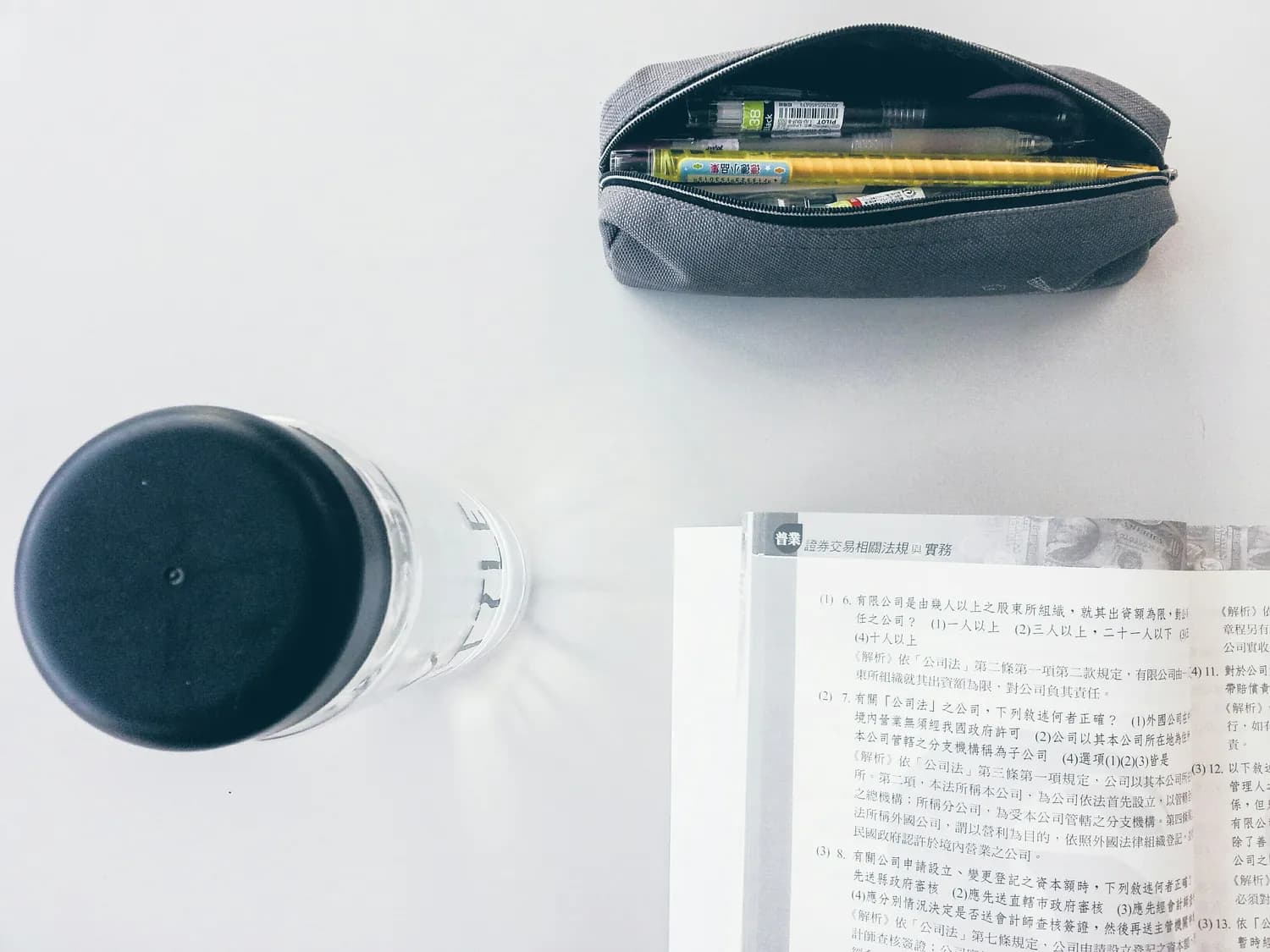环保笔袋：绿色办公的新宠儿