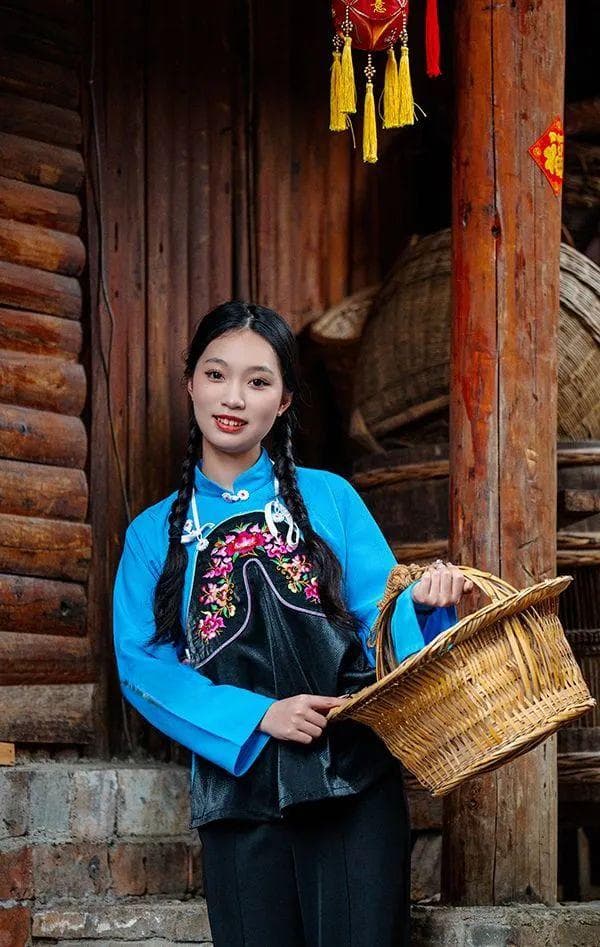 蓝生染缬，广西传统汉服流行色