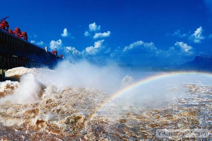 三峡大坝旅游区：世界最大水利枢纽工程的旅游胜地