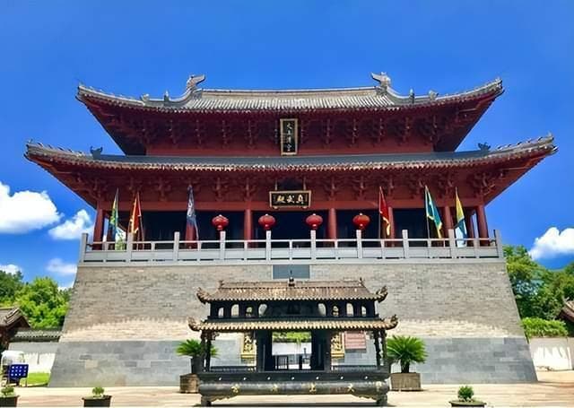 浅谈古代道教建筑的布局和建筑特点