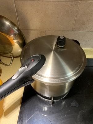 高压锅使用指南：加多少水才合适？