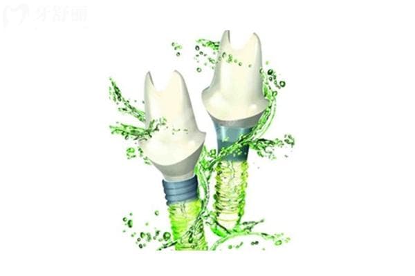 亲水种植体 vs 非亲水种植体：牙科种植体的选择指南