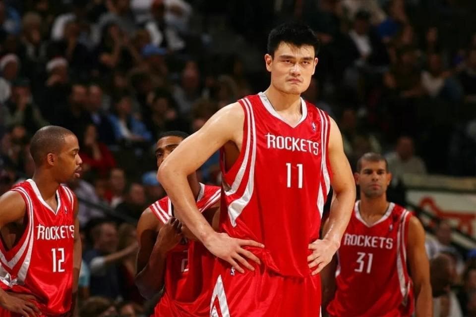 6位打过NBA的中国球员，谁单场得分最高？周琦6分 易建联31分