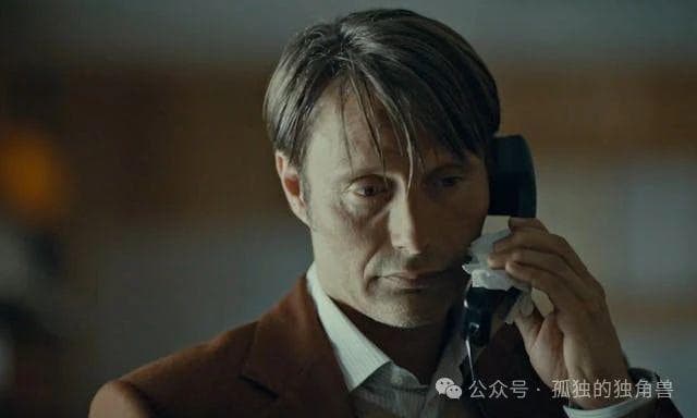 他是那种让人相信「这家伙应该会吃人」的演员：《汉尼拔》