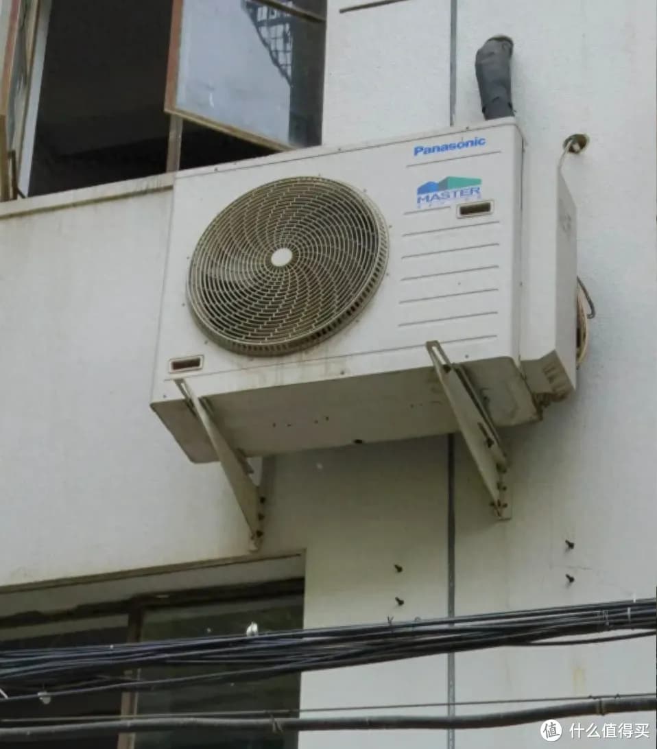 空调外机千万别这么装！安装师傅：超级费电，建议拆了重装！