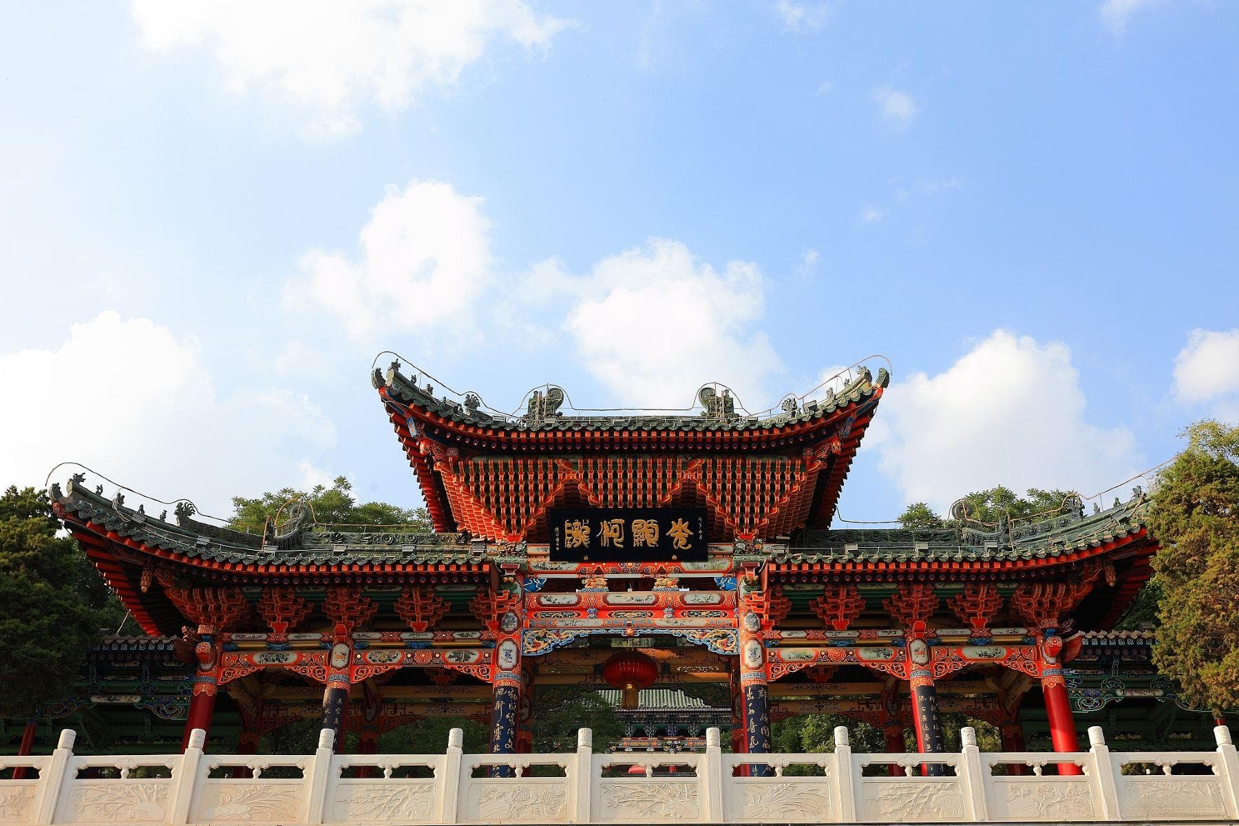 白塔山公园：兰州地标性景点，登高览胜的绝佳去处
