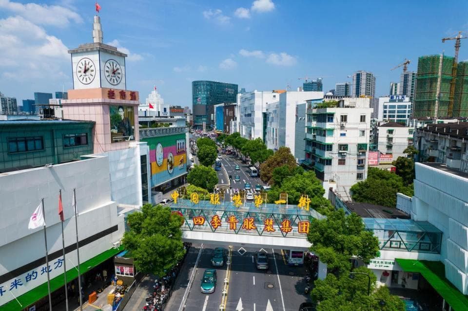 从批发到原创，四季青服装特色街区的蝶变之路