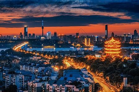 武汉旅游全攻略：景点、美食与最佳出行时间一览 🌸