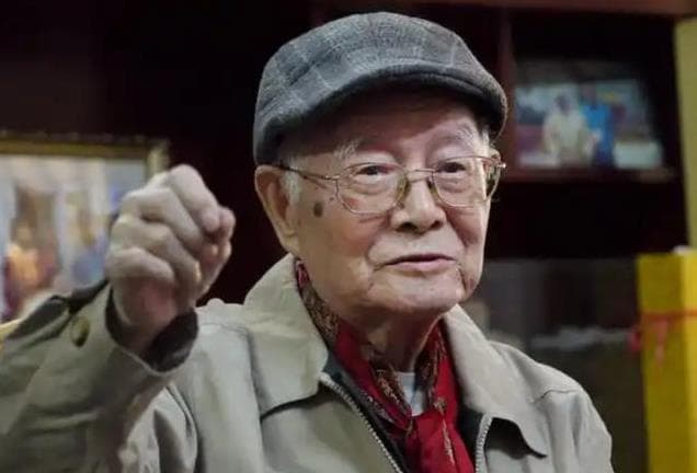 104岁邓铁涛揭秘长寿秘诀：不靠补品，这3个日常习惯最关键！
