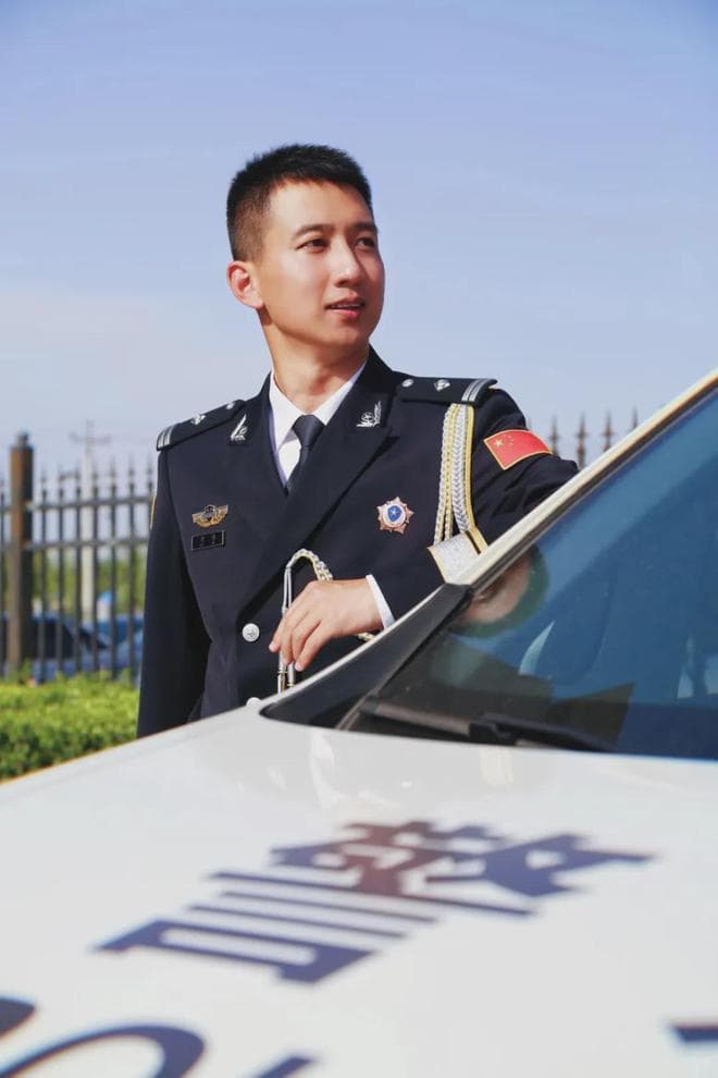 与尸体"对话"，和网友"玩梗"……这个法医"不太冷"