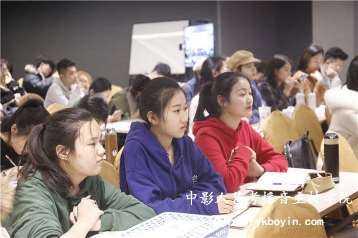 播音主持艺考各项考试都考什么？
