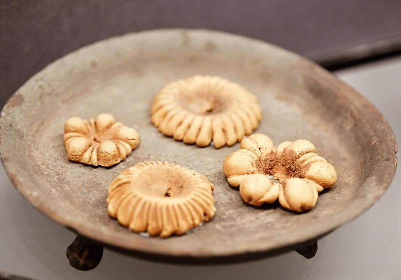唐代点心出土：千年之前的"曲奇饼干"，展现古代饮食文化
