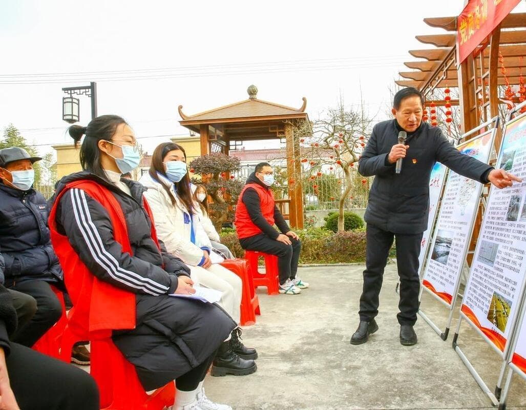 以思想理论建设为引领 筑牢农村基层党组织战斗堡垒