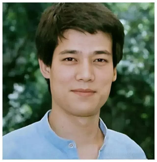 鲍大志：戏里大坏蛋，戏外好丈夫女儿奴