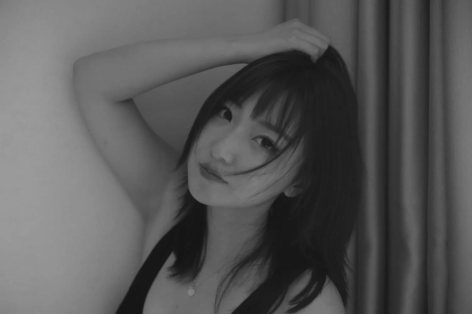 东北雨姐塌房后变身电子魅魔，引发热议