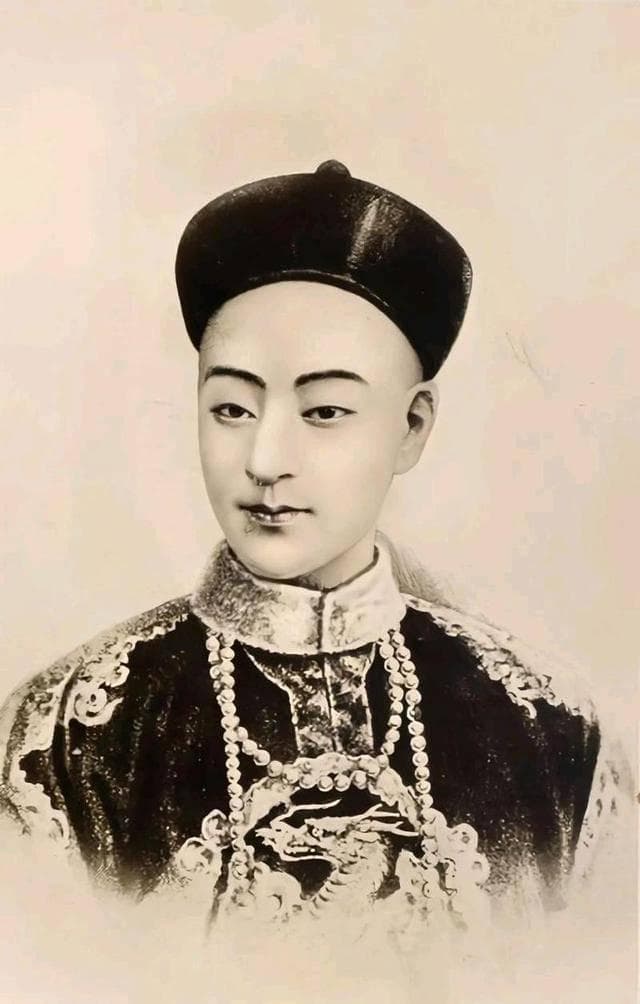 戊戌政变后，慈禧太后为何久久不敢废帝，与光绪无关的皇位保卫战