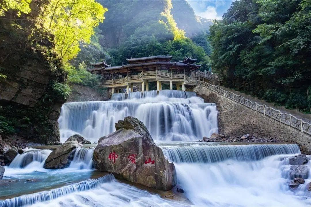 恩施利川：历史文化与自然风光的交融