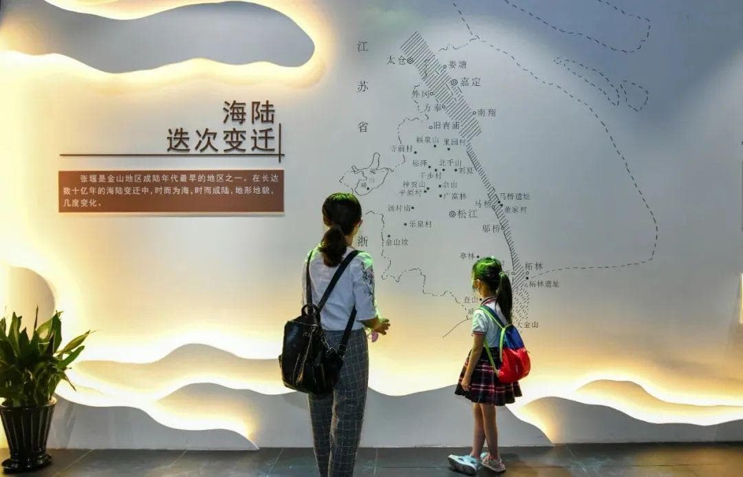 上海张堰古镇推出三条特色旅游路线，让游客领略千年古镇的历史文化魅力