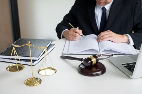 如何查询公司法人及股东：法律途径与实践指南